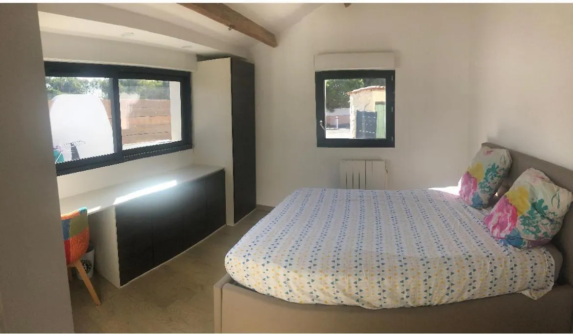 Holiday home Maison Independante A 100 M De La Plage Six-Fours-les-Plages