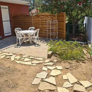 T1 Du En Rez-de-chaussée De Avec Terrasse à 5mn Des Plages En Voiture Entre Et Forêt Hébergement de vacances